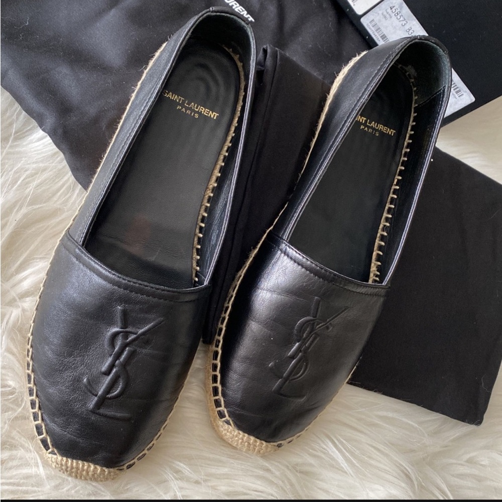 Logo Espadrille Flat (Women)
Saint Laurent